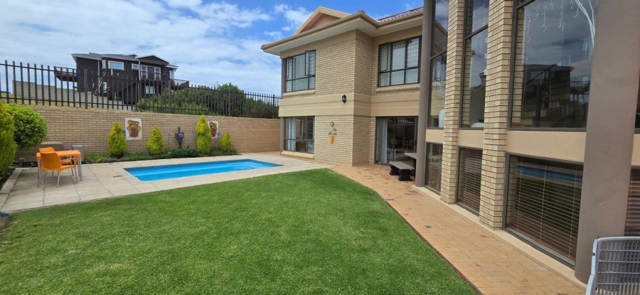 7 Bedroom Property for Sale in Hersham Western Cape